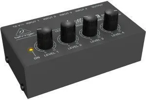 Behringer MX400 Микшерный пульт.