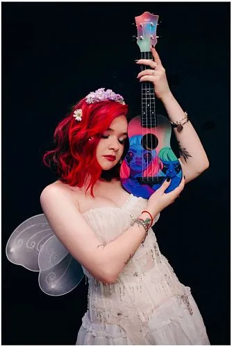 Flight TUS Alyona Shvetz Toxic Укулеле Travel, подписная.