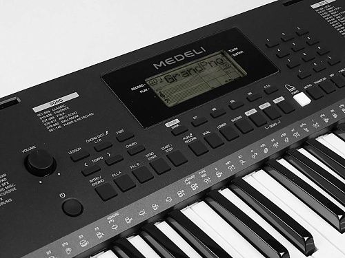 Medeli MK100 Синтезатор.