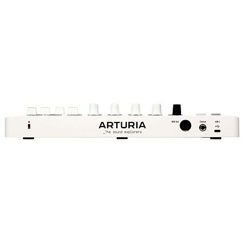Arturia MiniLab 3 MIDI-клавиатура.