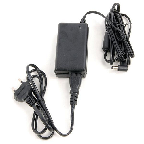 Roland PSB-230EU Блок питания 9 V/2000 mA/18 W.