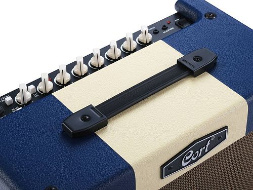 Cort CM30R-EU-DB Комбоусилитель для электрогитары.