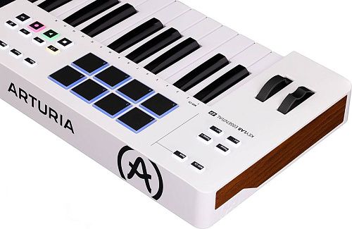 Arturia KeyLab Essential 49 mk3 White MIDI-клавиатура.
